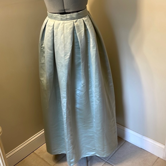 Vintage skirt Watters and Watters box pleat full length sage green satin soft